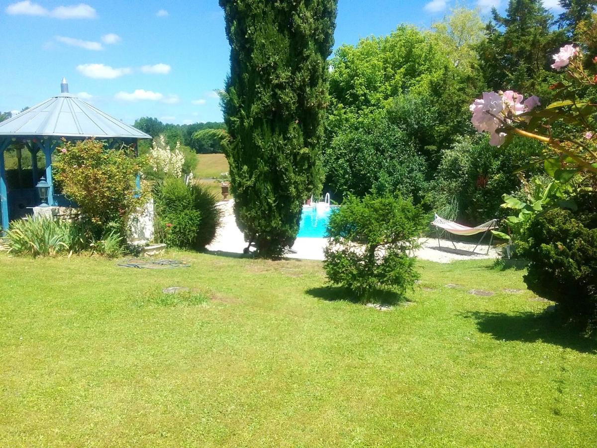 Villa Charmante A Bosset Avec Piscine Partagee المظهر الخارجي الصورة